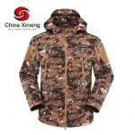 Xinxing Veste militaire Veste d'hiver de camouflage de la police italienne pour hommes peau de requin à trois couches avec polaire doublure et chapeau CF07